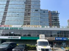 转让繁华地段炒菜烧烤饭店带大露台可做各种川湘菜云南菜烧烤不限